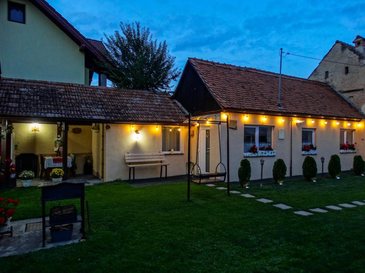 Casa Joy Villa Rîşnov Exteriör bild
